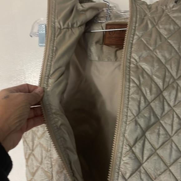 The Outback Trading CO, quilted hooded vest - Picture 8 of 11